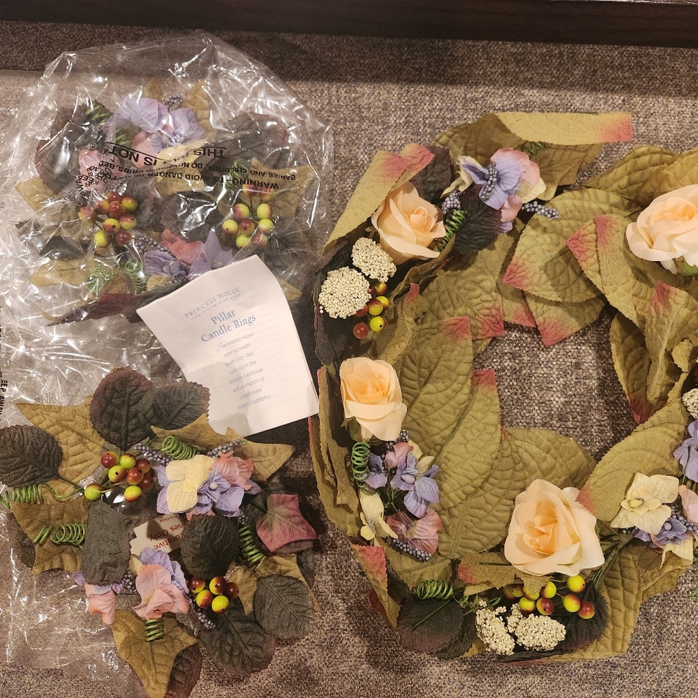 NWOT Princess House Floral Candle Rings with Cream and Purple Accents